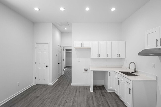 Photo - 214 S Park St Unit B