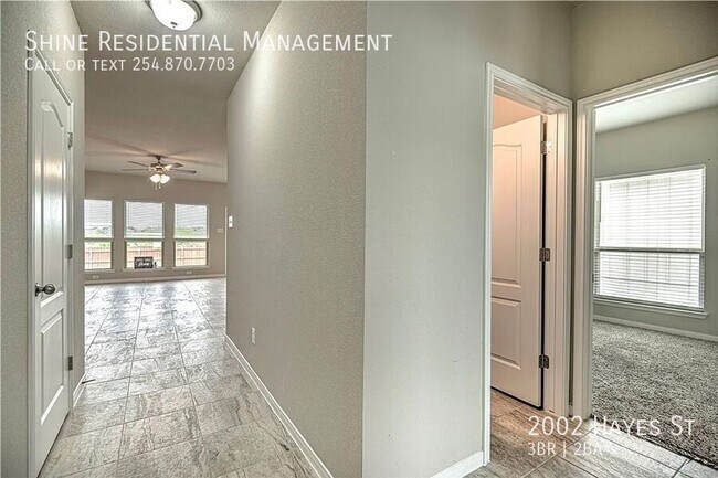 Photo - 2002 Hayes St