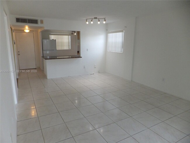 Photo - 16410 Miami Dr Unit 209