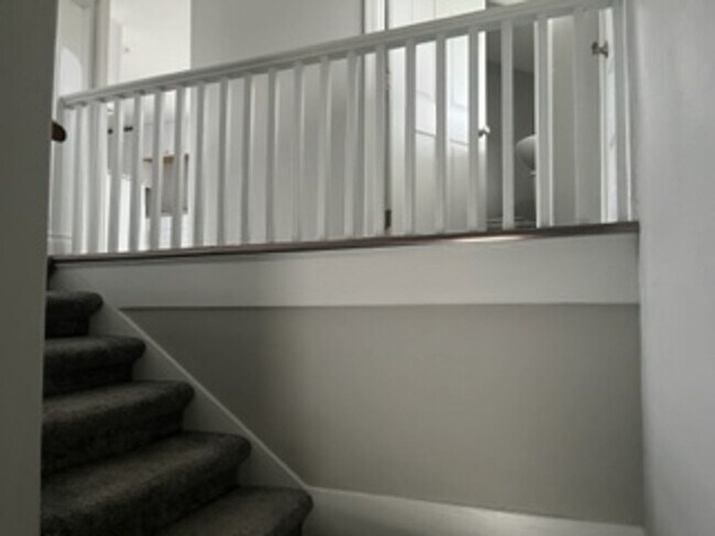 Photo - 615 SW 4th Ave Unit 615 4th Ave. SW A