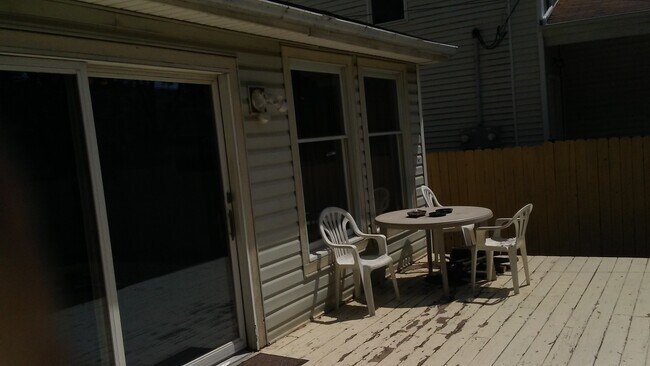 Photo - 425 E 16th Ave