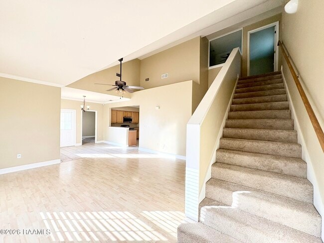 Photo - 4441 Burbank Dr