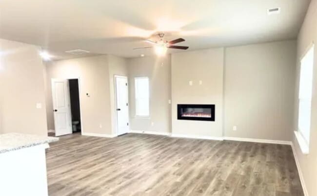 Photo - 2129 Clapham Ct