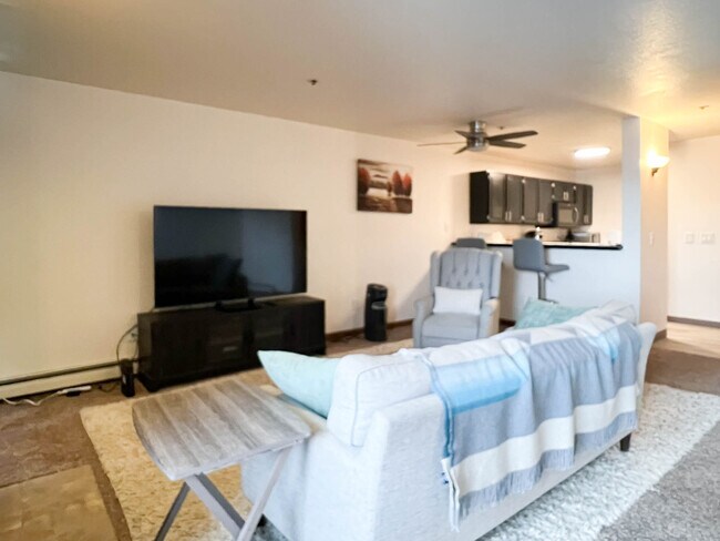 Photo - 1170 Denali St