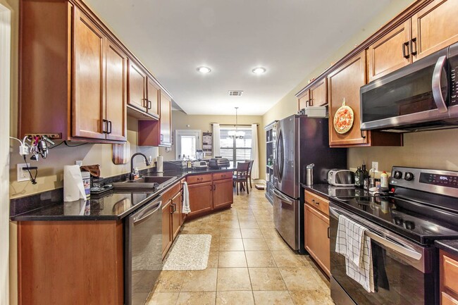 Photo - 173 Laverne Dr