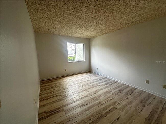 Photo - 593 Fairways Cir Unidad A