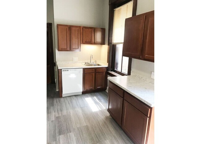 Photo - 3255 Bishop St Unit 3255-01