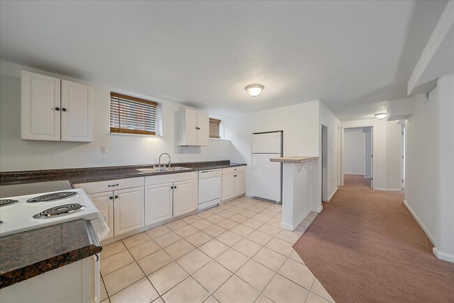 Photo - 1567 Meade St