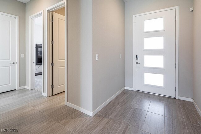 Photo - 832 Canonbury St