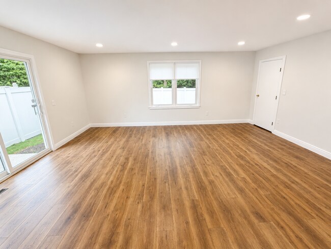 Photo - 10 Pershing Ave
