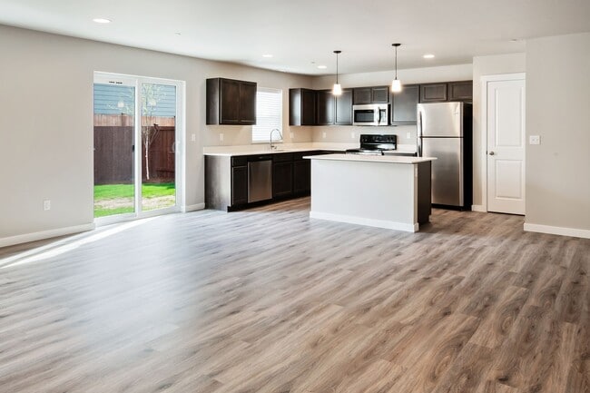 Photo - 5BD 2.5BA in LSSD