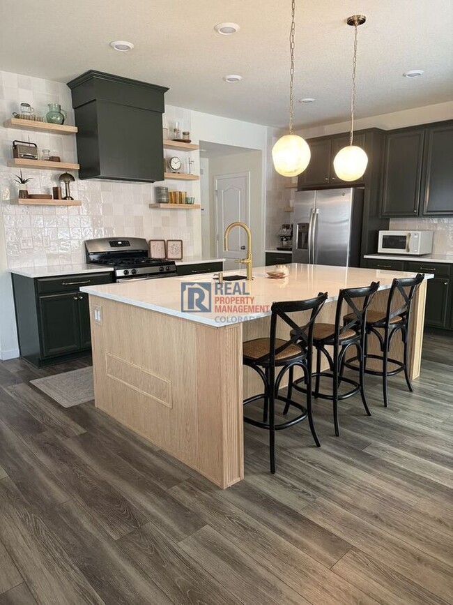 Photo - 2909 Comet St