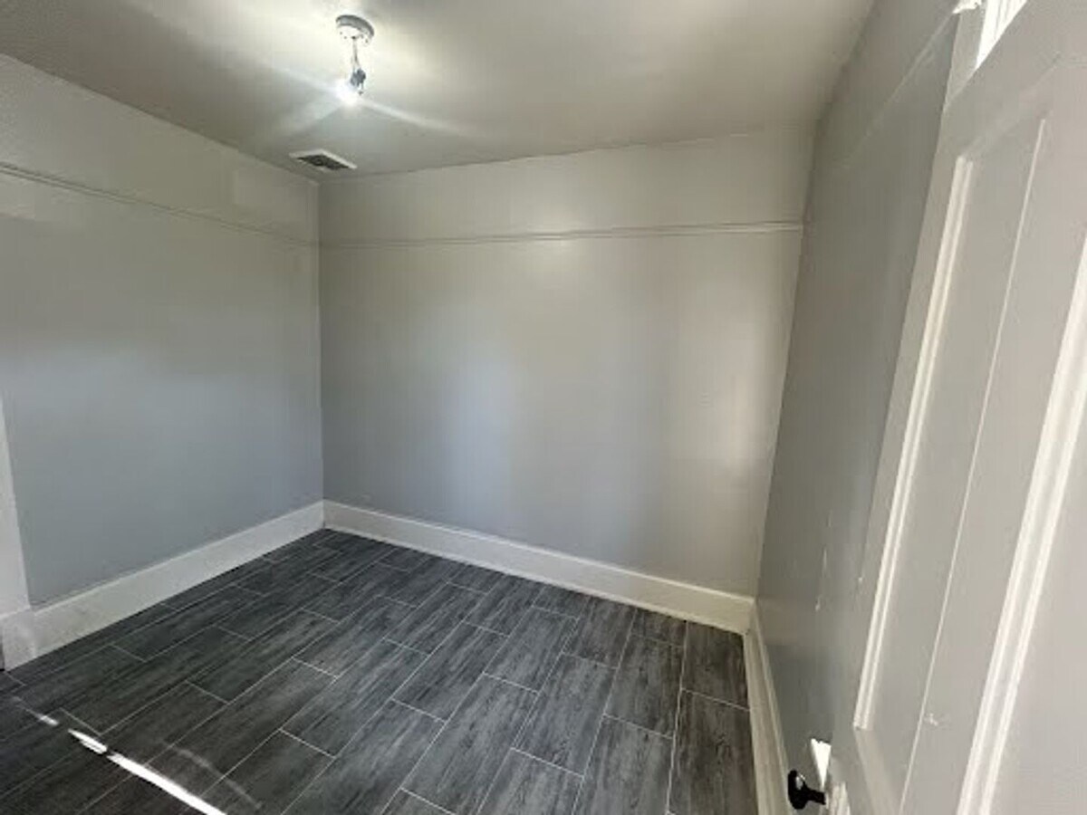 Photo - 1938 W Rogers St Unit 1974 S 20th St. Upper Front