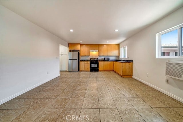 Photo - 6735 Elmer Ave Unidad 19