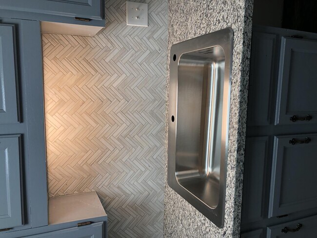 Photo - 2601 W Broadway Blvd