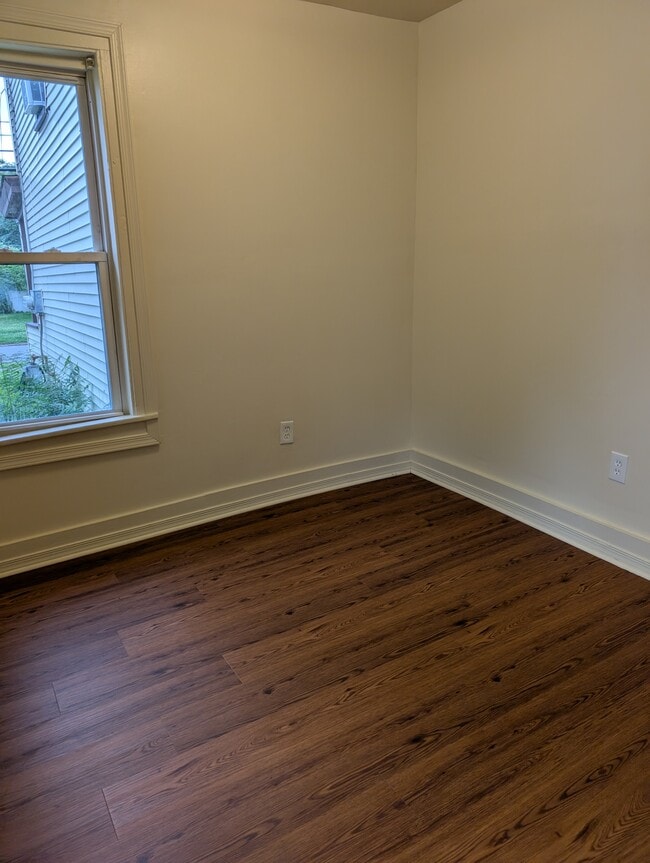 dormitorio - 305 N Center St Unidad 1