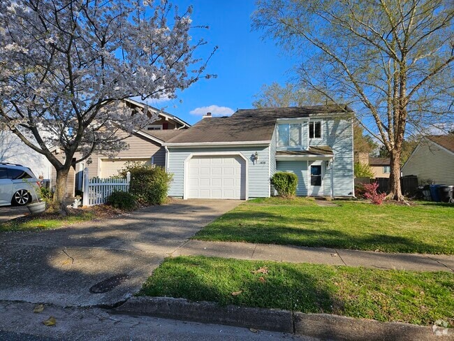 Building Photo - 1658 Dylan Dr Rental
