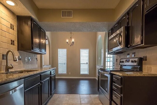 Photo - 2925 Holy Cross Ln