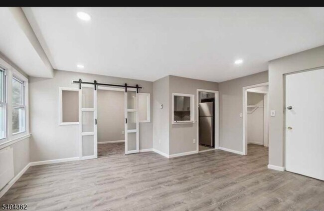 Photo - 188 N Park St