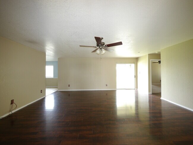 Photo - MOVE IN READY 3 Bedrooms 2 Bathroom with O...