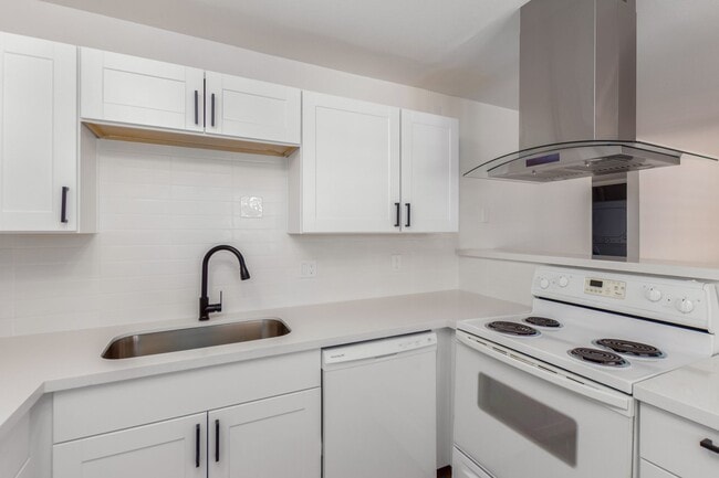 Photo - The Monterey