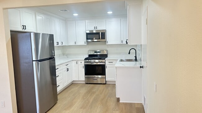 Photo - 2811 E 11th St