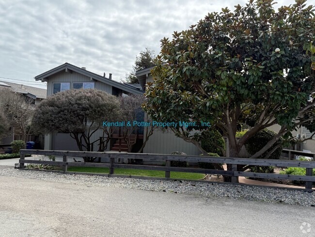 Building Photo - Spacious Seacliff Home - Close to the Beach!