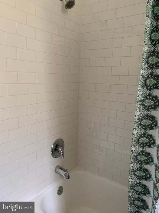 Photo - 210 Oakwood St SE Unit 305