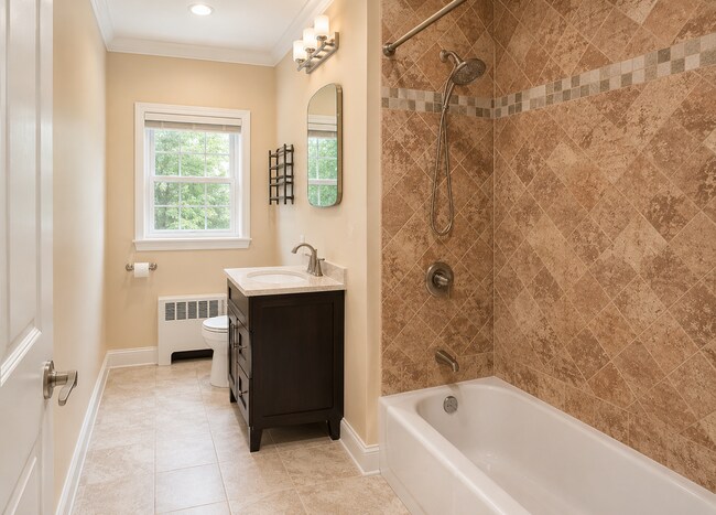 Photo - 652 Washington St Unit 3