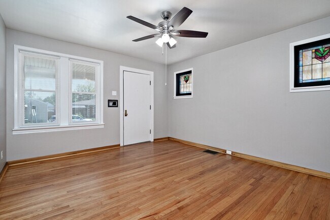 Photo - 6271-6273 Odell Unidad 6273