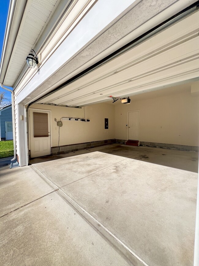 Photo - 109 Zebulon Ct