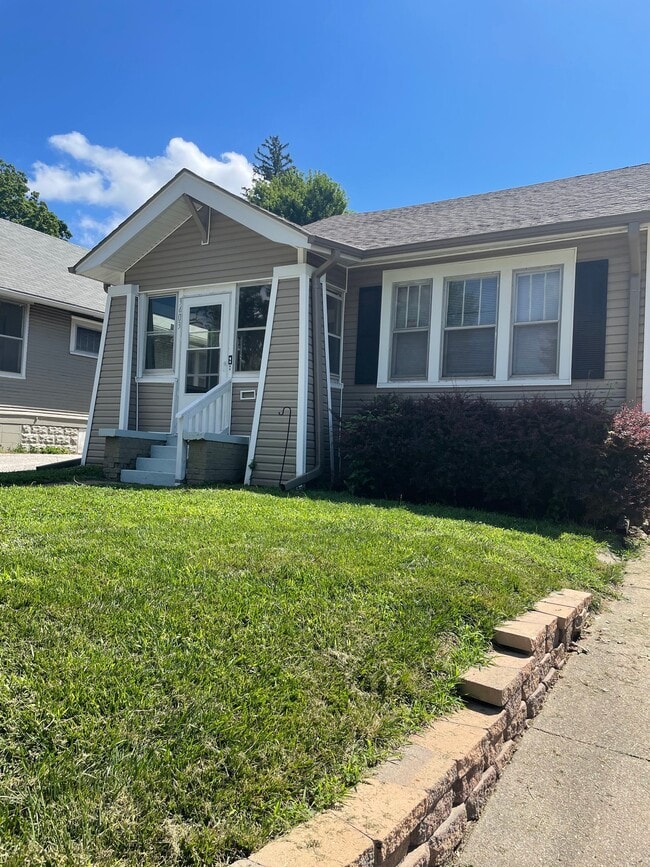 Building Photo - 3603 N 60th St