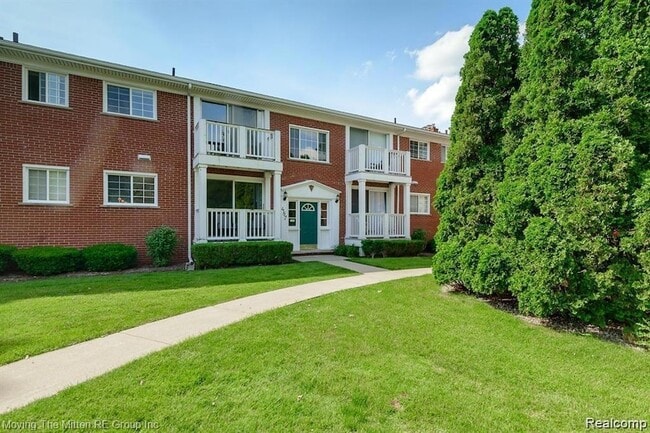 Photo - 487 N Eton St Unidad B 6