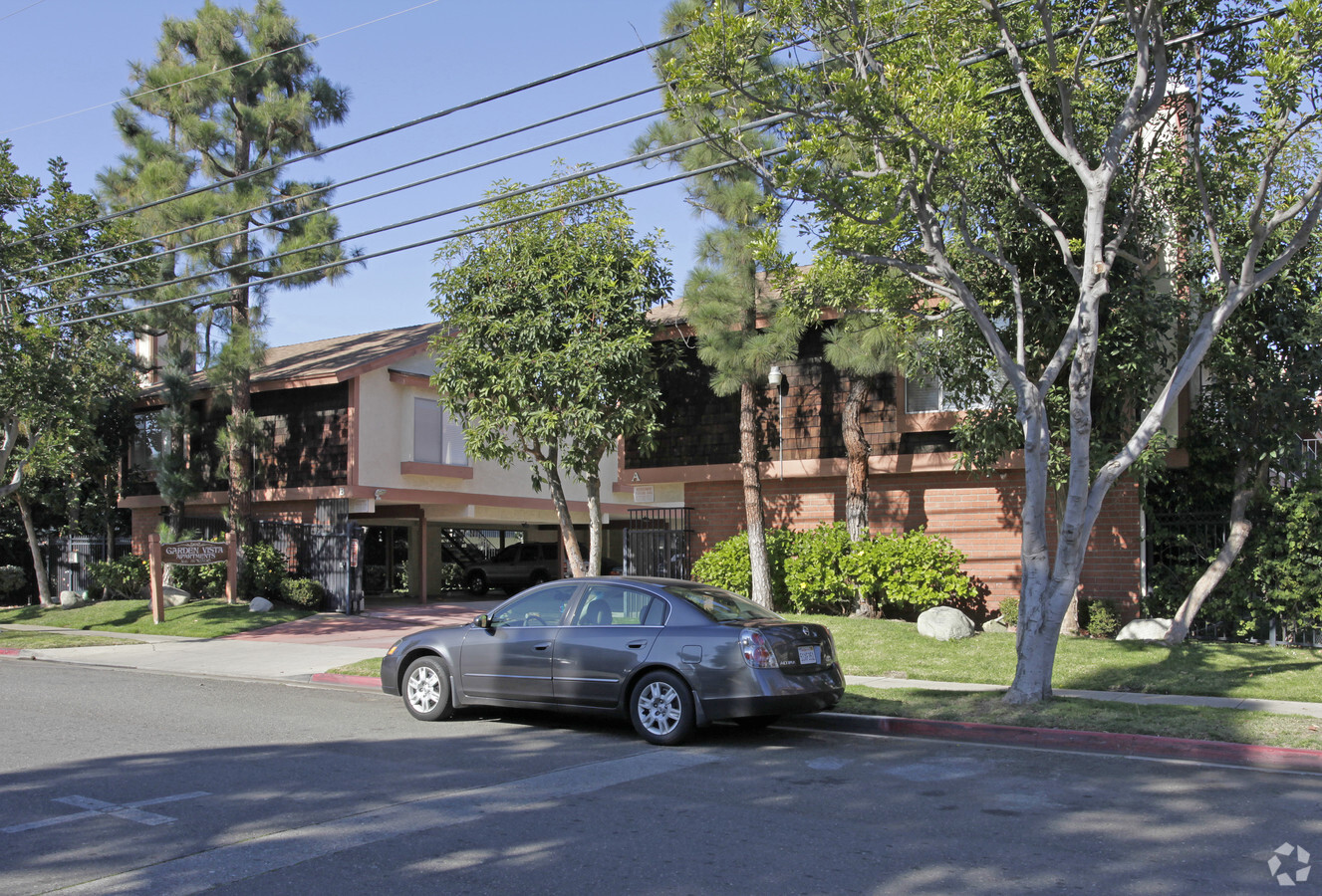 Garden Vista Apartments - Garden Vista Apartments