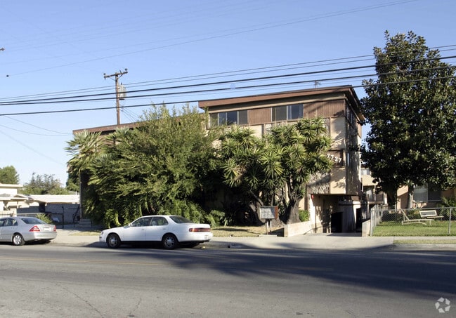 Building Photo - 7737 Hellman Ave.