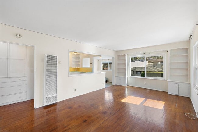 Photo - Centrally Located in the heart of Laguna Village