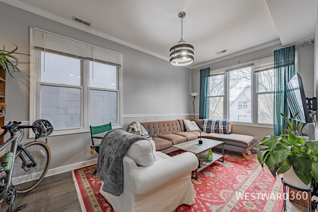 Photo - 1733 N Artesian Ave Unit 3