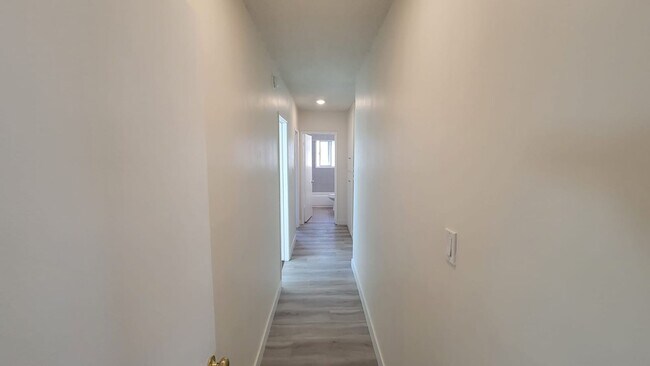 Photo - 13129 Oxnard St Unit 13
