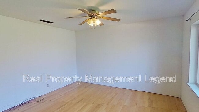 Photo - 307 Depot St