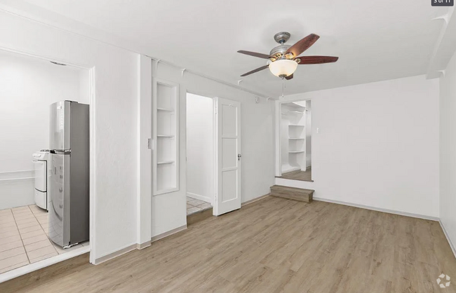 Building Photo - 1637 Linwood St Rental