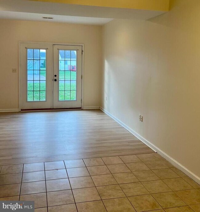 Photo - 2037 Powell Dr