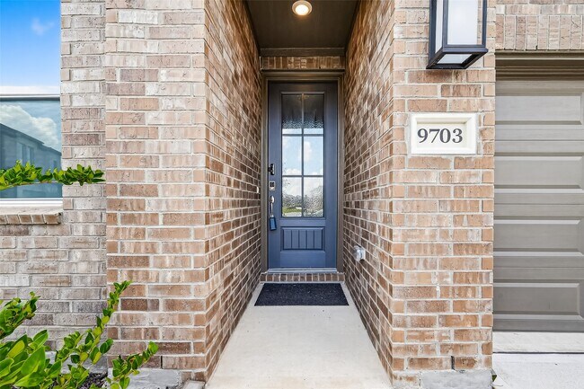 Photo - 9703 Arrigoni Creek Dr