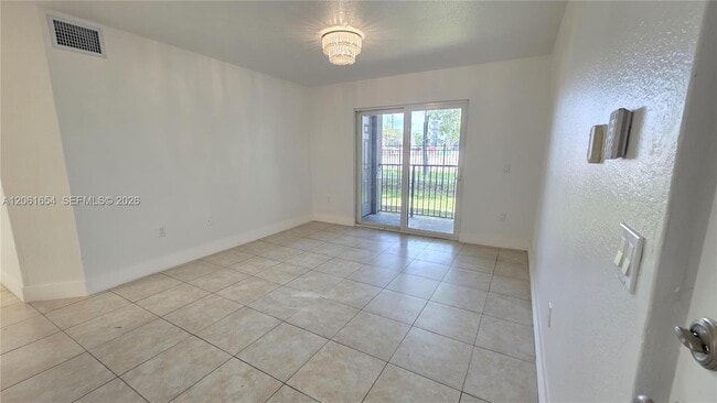 Building Photo - 15480 SW 284th St Unit 2111