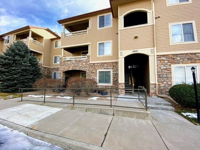 Building Photo - 9557 W San Juan Cir Unit 305