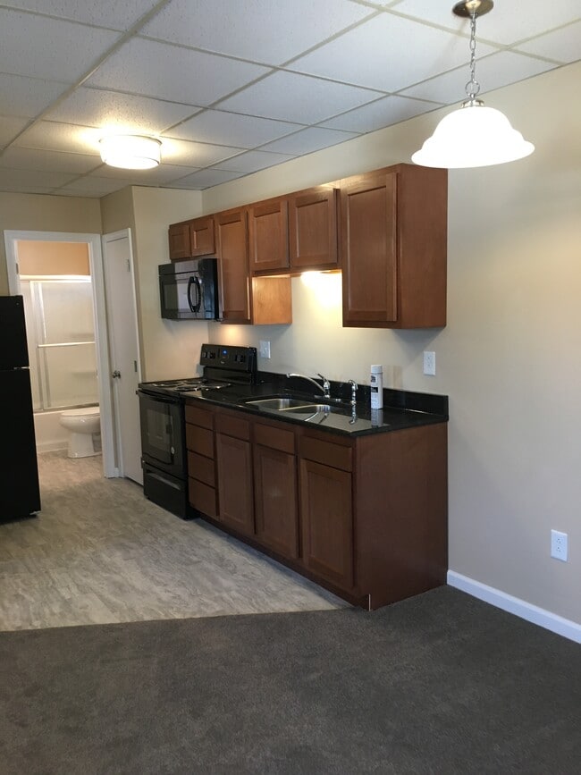 Photo - 5208 MacCorkle Ave SE Unit D