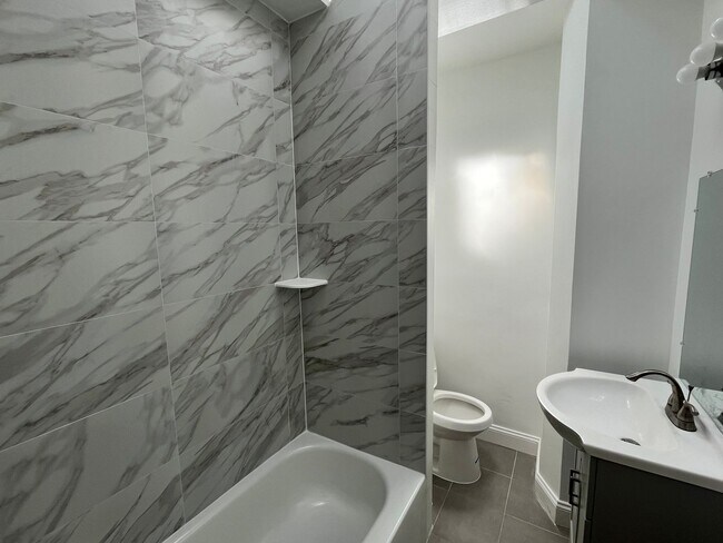 Photo - 4624 Van Kirk St