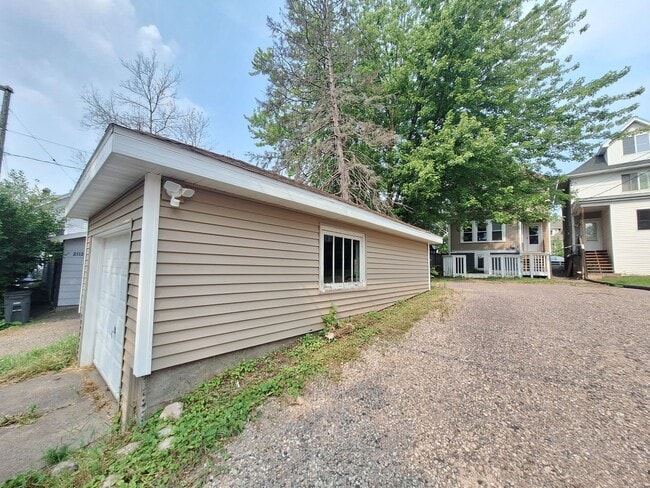 Photo - AVAILABLE June 1st - 6 Bedroom, 2 Bath House with Garage