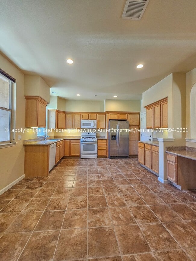 Photo - Well Designed Condo at Gardens at Thyme Square - Two Bedrooms and a Bonus Room - Atrium