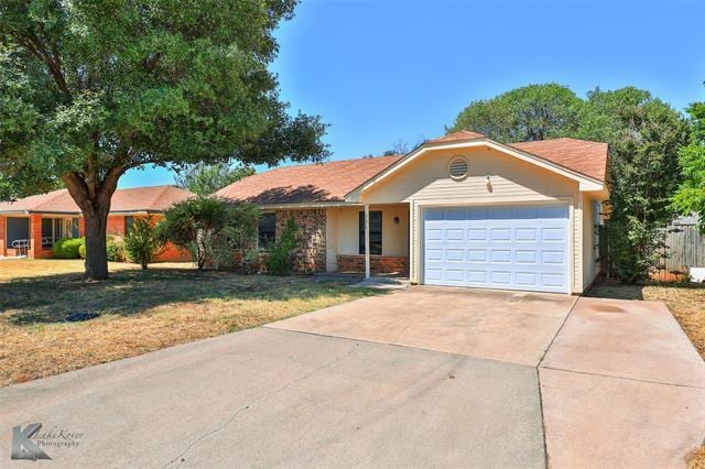 Photo - 3674 Radcliff Rd