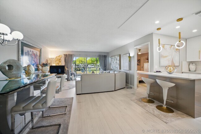 Photo - 137 Piedmont Way Unit 137